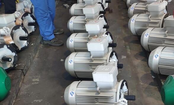 單相電機起動需要多大的電容？